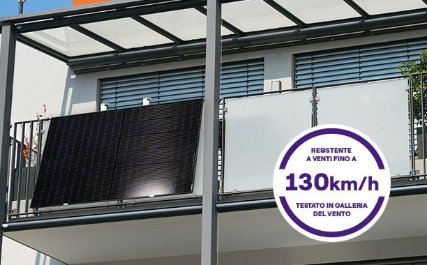 Plug&Play fotovoltaico da balcone con righiera